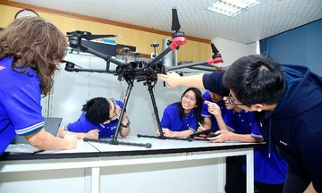Ngành vũ trụ, vệ tinh học gì, ra trường làm ở đâu?
