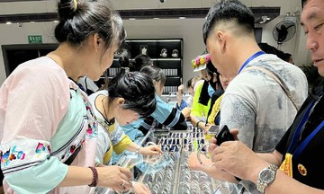 Trải nghiệm tour shopping của khách Việt tại Trung Quốc
