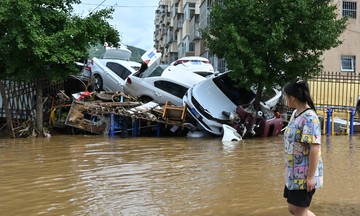 Trận lũ 'tử thần' nhấn chìm ngoại ô Bắc Kinh