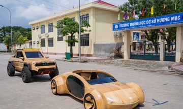 Những siêu xe bằng gỗ của thợ mộc Việt