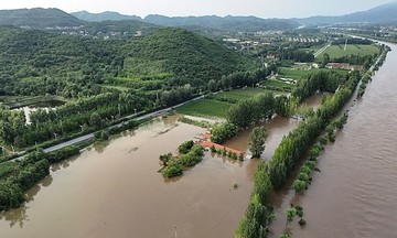 Mưa lũ ở Bắc Kinh, 30 người chết