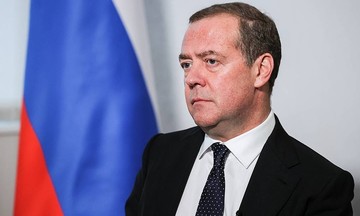 Ông Medvedev đáp trả tối hậu thư của ông Trump