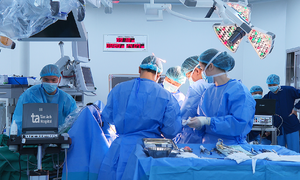 Large throat tumor compresses cranial nerves