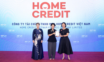 Home Credit vào Top 50 doanh nghiệp phát triển bền vững