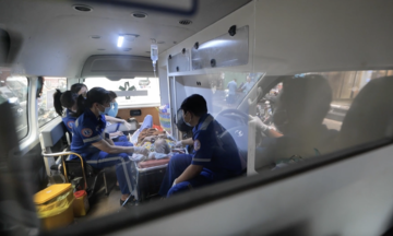Cấp cứu 115: 'Chúng tôi không phải người vận chuyển'