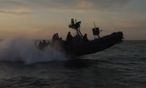 Ukrainian troops land on Kherson island, video shows
