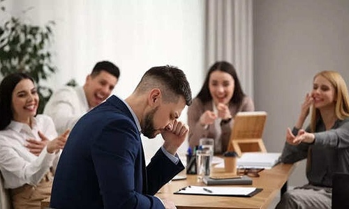 Nạn bắt nạt ở người trưởng thành