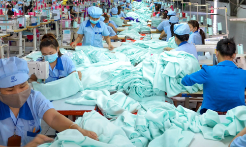 50-year-old garment company reports less than 5 million VND in daily revenue
