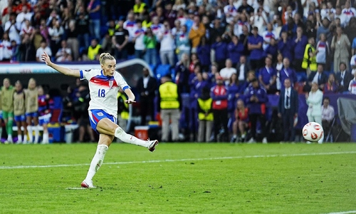English striker's shot surpasses premier league men's record