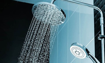 Quy tắc '2 không - 2 nên' khi tắm để phòng đột quỵ