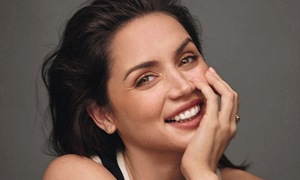 Habits that keep Tom Cruise's girlfriend looking youthful