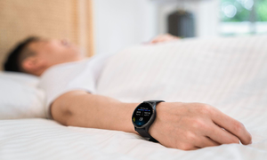 Should runners wear a watch while sleeping?