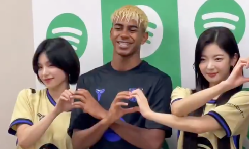 Soccer prodigy Lamine Yamal meets K-pop group ITZY