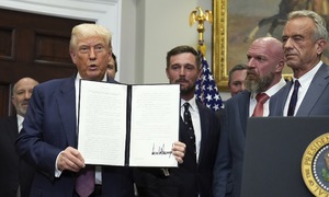 Trump mandates fitness tests for public school students