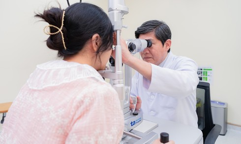 Regaining 20/20 vision after 7-diopter myopia surgery