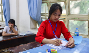 Non-education specialists assigned to manage commune-level education