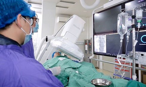 Near-fatal heart attack after two hours of chest pain