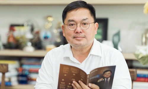 Ông Hoàng Nam Tiến - cuộc đời truyền cảm hứng về văn hóa đọc