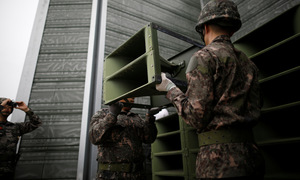 South Korea dismantles loudspeakers at border with North Korea