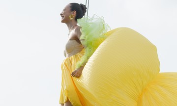 Top model contestants face dizzying heights in aerial photoshoot