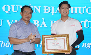 Young man commended for rescuing drowning girl in Vung Tau