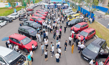 VinFast bàn giao lô xe điện 7 chỗ Limo Green đầu tiên