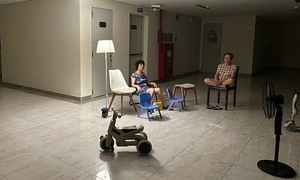 The ironic struggles of apartment dwellers during Hanoi's heatwave blackout