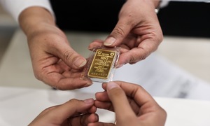 Gold price nears 124 million VND per tael
