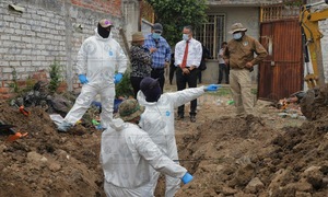 32 bodies discovered in Mexico mass grave