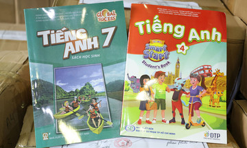 Đường dây sản xuất hàng trăm nghìn sách giáo khoa giả bị triệt phá