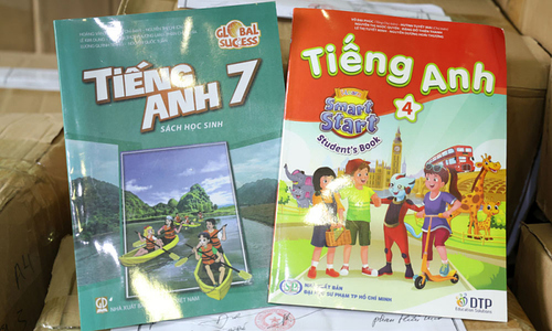 Đường dây sản xuất hàng trăm nghìn sách giáo khoa giả bị triệt phá
