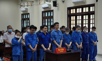 14 cựu cán bộ hải quan Hải Phòng ra tòa vì tiếp tay buôn lậu