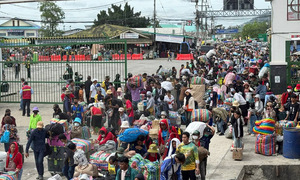 Over 750,000 Cambodian workers flee Thailand amid border conflict