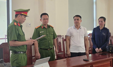 Hiệu trưởng bị khởi tố trong vụ nâng khống điểm thành 'thủ khoa' lớp 10