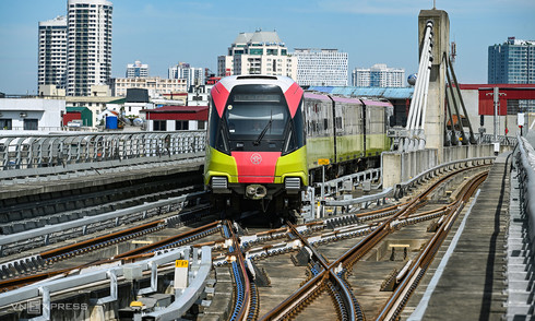 Hanoi Metro triples profits in first half of 2025