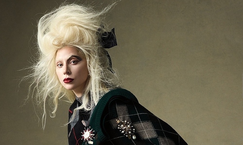 Lady Gaga dẫn đầu đề cử VMAs 2025