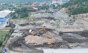 Chiêu 'che mắt' cảnh sát của giám đốc khai thác đá lậu