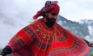 Controversy sparks over male tourists wearing Hmong skirts