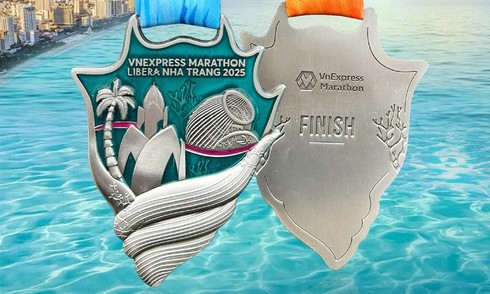VnExpress Marathon Libera Nha Trang medal creates buzz with its unique design