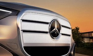 Mercedes GLC EV reveals illuminated grille design