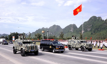 Dàn xe đặc chủng của Bộ Công an tập luyện A80