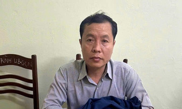 Bị bắt vì tống tiền lãnh đạo văn phòng đăng ký đất