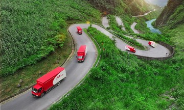 J&T Express tăng cường vận hành với 315 xe tải mới