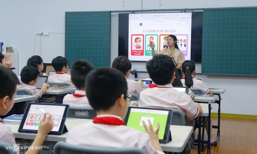 Trường phổ thông công lập được dạy một số môn bằng tiếng nước ngoài
