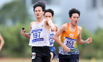 Trung Cường thắng dễ 5.000m giải điền kinh quốc gia
