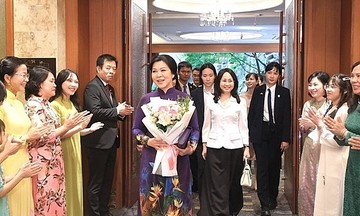 Phu nhân Ngô Phương Ly gặp các cô dâu Việt tại Hàn Quốc