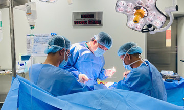 Dùng vạt da tái tạo niệu đạo hẹp