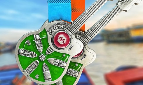 VnExpress Marathon Can Tho medal inspired by traditional music