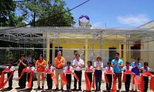 New bathhouse opens in Vietnam's border region