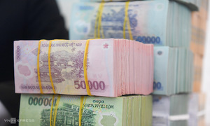 Cựu công an ra tòa trong vụ tiếp tay lừa đảo bán đất